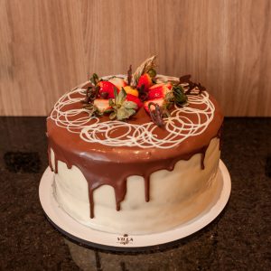 Torta Morango com Quatro Leites